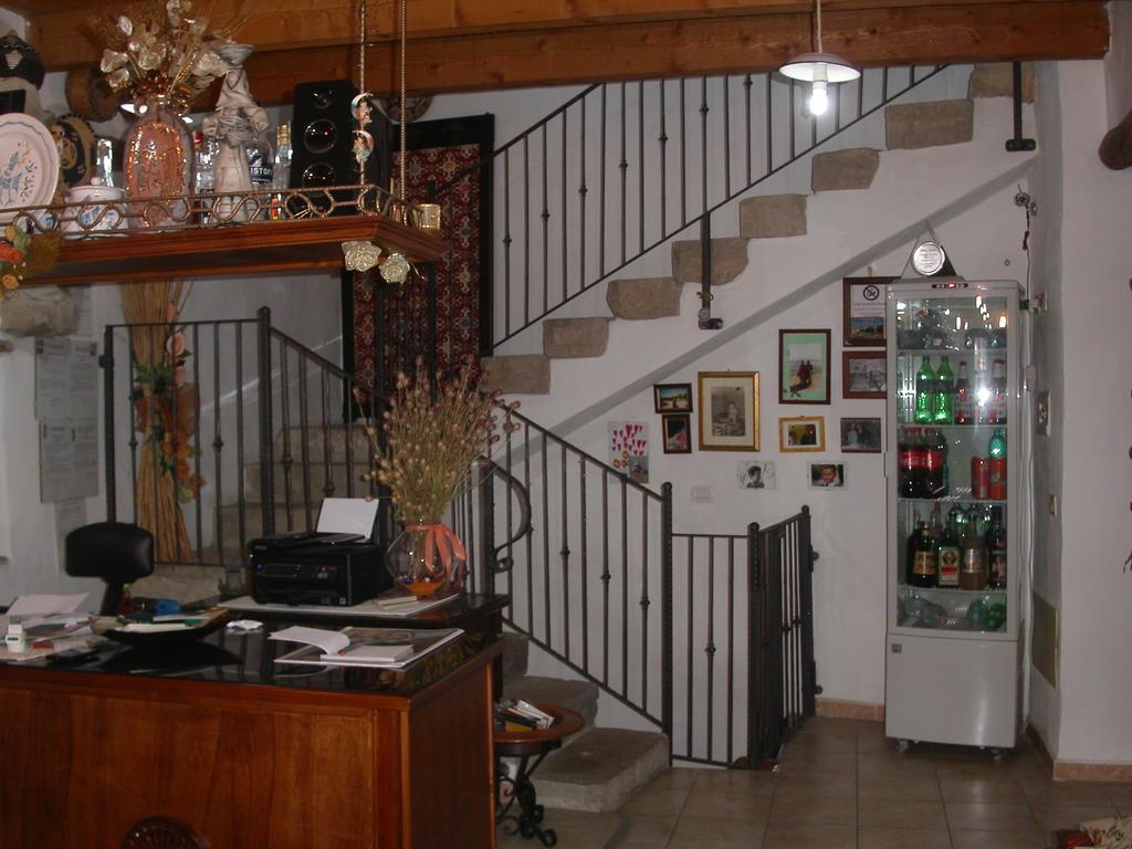 Locanda La Rosa Pauli Arbarei Exterior foto