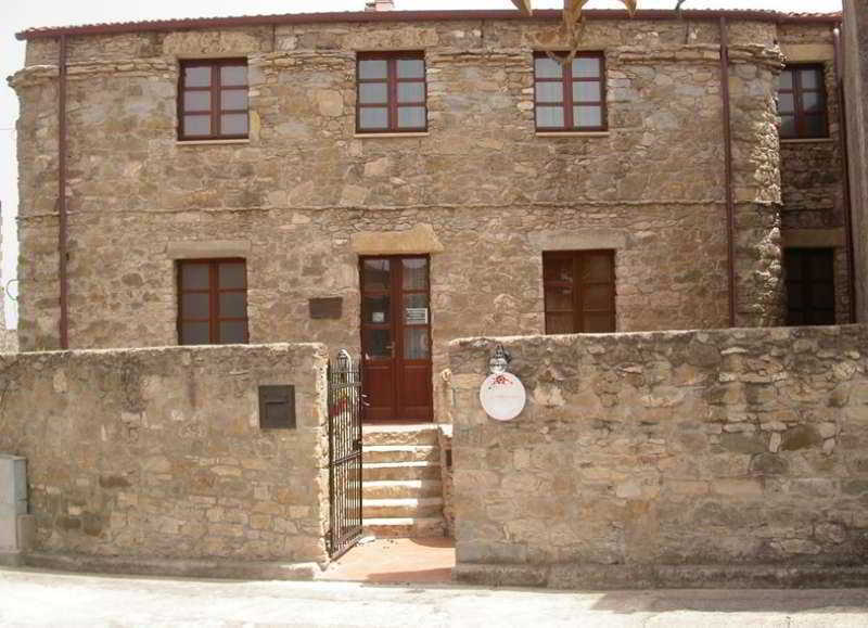 Locanda La Rosa Pauli Arbarei Exterior foto